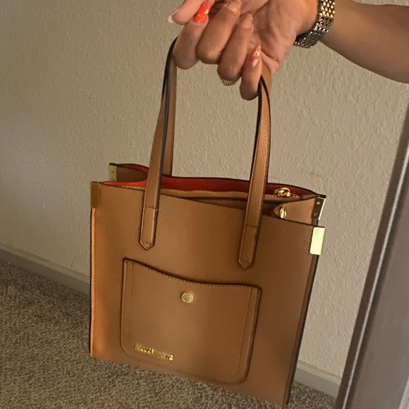 Like NEW!!  Steve Madden tote - Picture 12 of 12